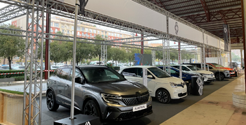 RRG PRESENTA LAS NOVEDADES DE LA GAMA RENAULT E-TECH EN ECOMOV